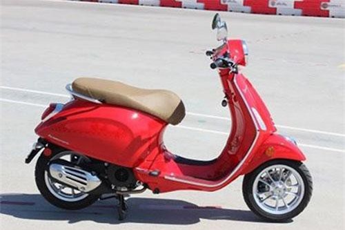 XE HOT (3/7): Bảng giá xe Vespa tháng 7, ôtô Toyota 7 chỗ giá cực rẻ