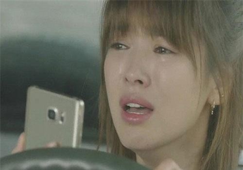 Check camera để tìm kẻ trộm chậu hoa trước cửa, tôi điếng người phát hiện mối quan hệ giữa chồng và cô hàng xóm