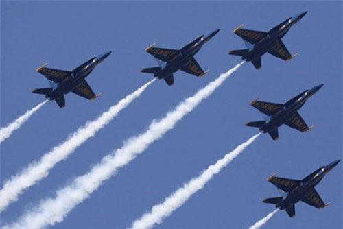 CLIP: Cận cảnh dàn tiêm kích, xe tăng Mỹ phô diễn trong lễ Quốc khánh