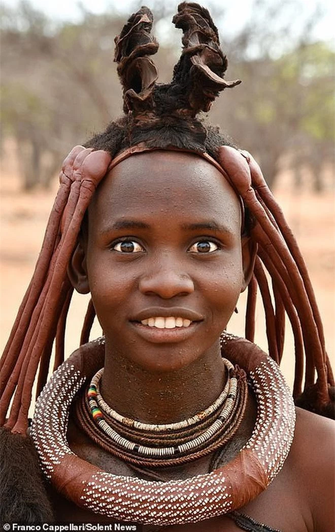 Người Himba coi việc sử dụng nước để tắm là điều cấm kỵ