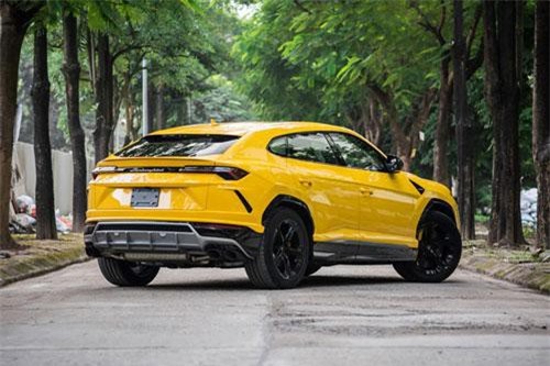 Ngắm siêu xe Lamborghini Urus rao bán 20 tỷ ở Hà Nội