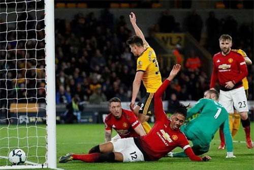 CLIP: Những pha đá phản lưới nhà ‘ảo diệu' nhất làng túc cầu thế giới