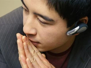 Anh trai dẫn bạn gái về ra mắt, cả nhà tôi điêu đứng bởi sự “ngoan hiền” của chị, đặc biệt khi chị chỉ vào tủ rượu của bố tôi rồi reo lên