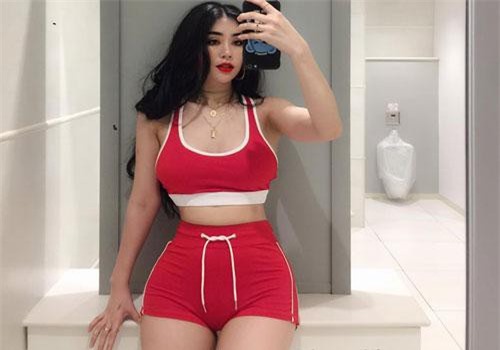 CLIP: Ngắm nhan sắc 'nóng bỏng' của cặp đôi 'hot girl phòng tập' Việt Nam