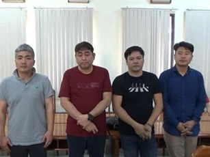 TP.HCM: Bắt nhóm “đại gia” người nước ngoài nghi tổ chức đánh bạc