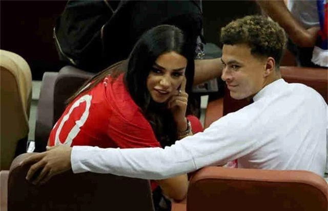 Mê mẩn vóc dáng bốc lửa của bạn gái tiền vệ Dele Alli - 10 Mê mẩn vóc dáng bốc lửa của bạn gái tiền vệ Dele Alli - 10