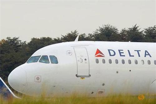 Máy bay Mỹ quay đầu vì hành khách tự nhận là "Chúa trời giải cứu thế giới"