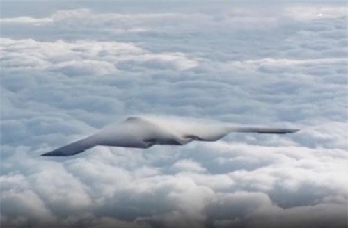 CLIP: Khả năng tàng hình siêu việt của siêu máy bay ném bom B-2