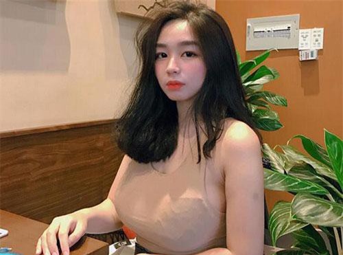 DJ Hà thành, nữ sinh Hải Dương, Sài Gòn khó chọn trang phục vừa người