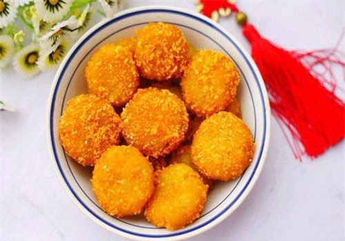 Mát trời tranh thủ làm ngay món bánh đậu xanh giòn thơm ngon nhức nhối!