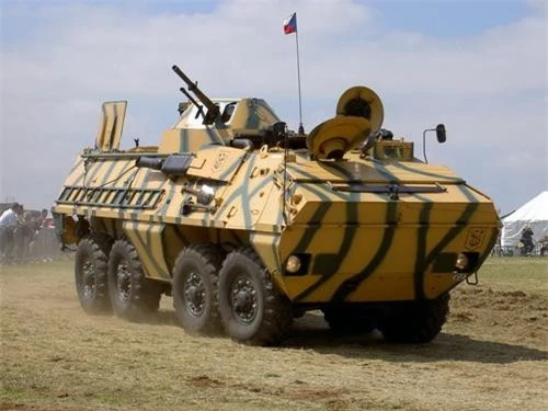 Xe thiết giáp chở quân bánh lốp OT-64 SKOT. Ảnh: Military Today.