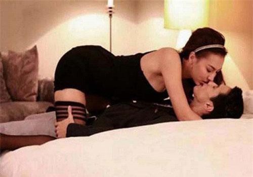 Thuê chân dài thử lòng bạn trai, ngờ đâu nửa tiếng sau chết lặng thấy cô ả lê lết đi ra ấp úng nói câu không tưởng