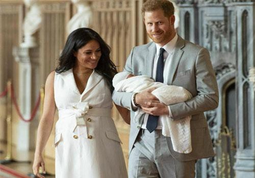 Vợ chồng Meghan Markle sắp có em bé thứ 2 và lần đầu hé lộ nguồn tài chính của cặp đôi này khiến người dùng mạng ngỡ ngàng