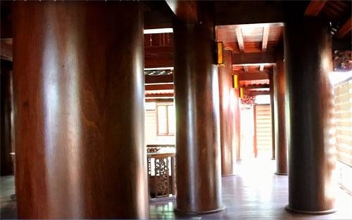 Clip: Cận cảnh ngôi nhà gỗ 5 tầng, giá hàng chục tỷ của 'đại gia' Hà Tĩnh