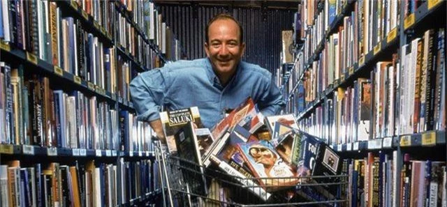 Amazon 25 năm trước: Từ cửa hàng sách nhỏ thành gã khổng lồ công nghệ - 1