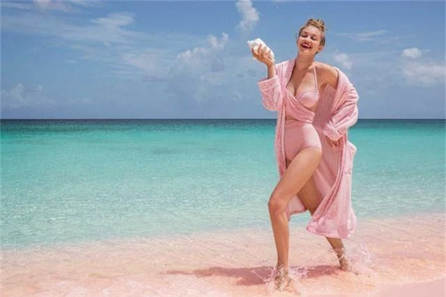 Gigi Hadid tập yoga trong ảnh quảng cáo - 6