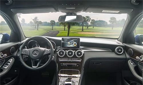 Mercedes-Benz GLC 200 - xe sang ly tuong cho khach hang Viet-Hinh-3