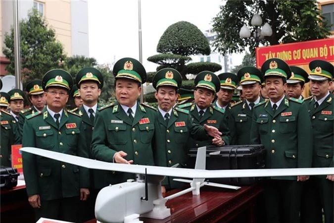 UAV trinh sát mới của BĐBP Việt Nam hiện đại ra sao? - Hình 13 UAV trinh sat moi cua BDBP Viet Nam hien dai ra sao?-Hinh-13