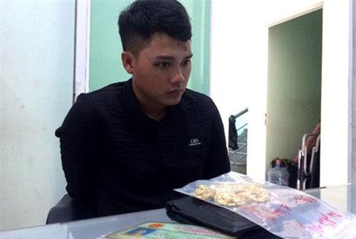 Bình Dương: Bắt “nóng” đối tượng táo tợn cướp giật trong tiệm vàng