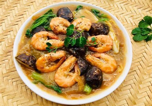 Tôm xào bóng và nấm đông cô vừa lạ vừa quen