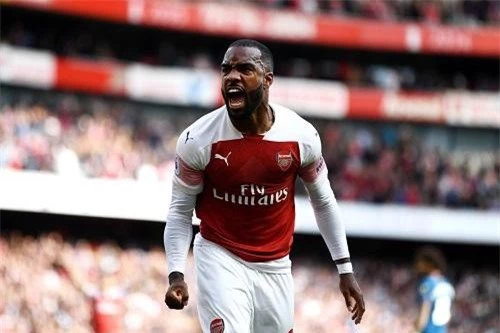 10. Alexandre Lacazette (Arsenal, mức lương: 9,47 triệu bảng).