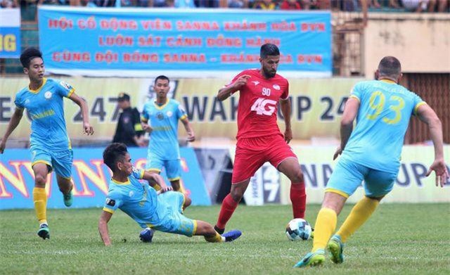 Thua ngược CLB Thanh Hoá, Khánh Hoà nguy to