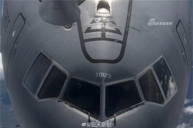 KC-135 “cây xăng bay” tốt nhất của Không quân Mỹ - Hình 8 KC-135 “cay xang bay” tot nhat cua Khong quan My-Hinh-8