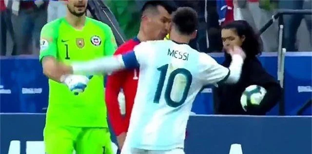 Messi nhận thẻ đỏ, Argentina nhọc nhằn giành hạng ba Copa America - 6