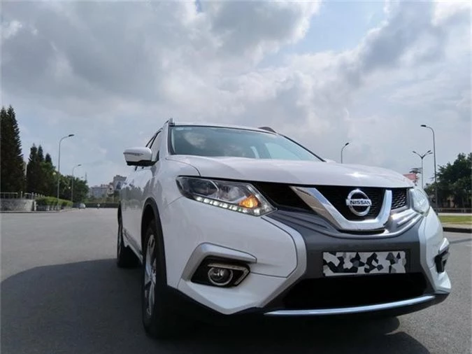 Thanh ly hang ton kho, Nissan X-Trail giam gia toi 150 trieu dong hinh anh 1