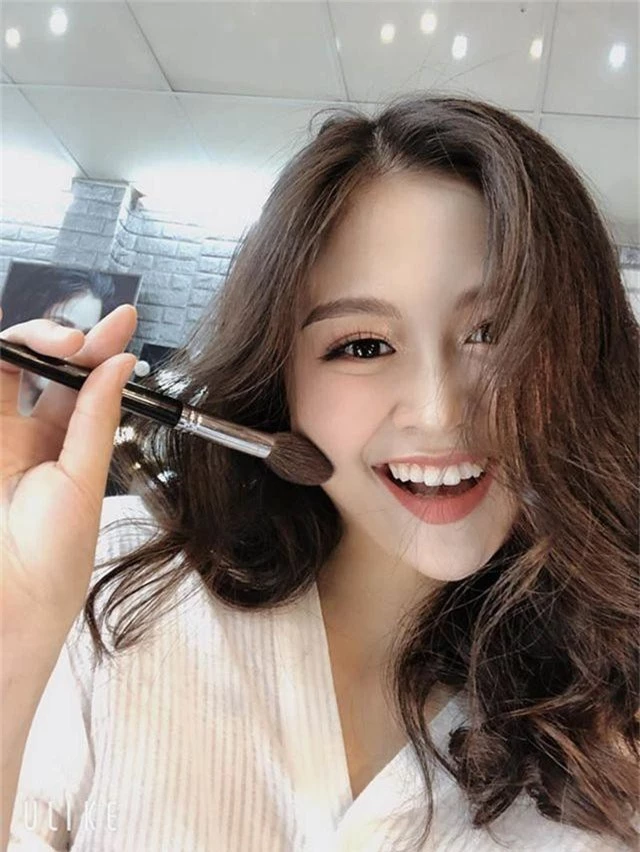 Thiếu nữ Phú Thọ “gieo thương nhớ” với nụ cười tỏa nắng - 3 Thiếu nữ Phú Thọ “gieo thương nhớ” với nụ cười tỏa nắng - 3