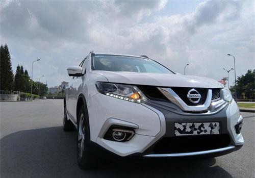 Thanh lý hàng tồn kho, Nissan X-Trail giảm giá tới 150 triệu đồng