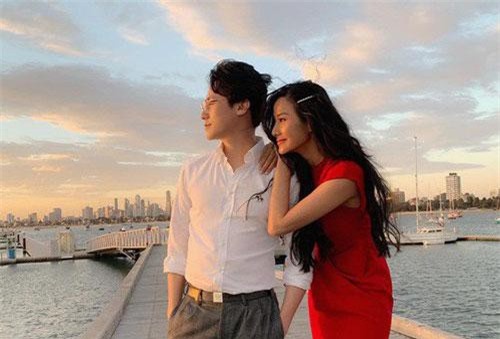 Á hậu Hoàng Thùy công khai nhắn lời yêu thương tới Rocker Nguyễn, đọc xong có thể khẳng định: Showbiz có thêm một cặp đôi