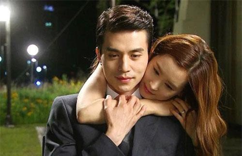 3 dấu hiệu cực dễ nhận biết cho thấy người đàn ông của bạn đã thay lòng đổi dạ