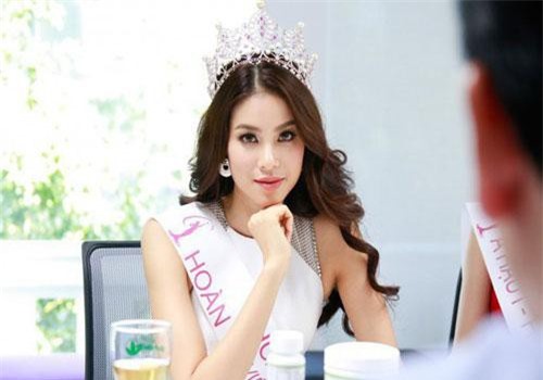 Bị chỉ trích vì dùng Google dịch, Phạm Hương phản ứng bất ngờ