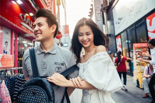 Sau 10 năm hẹn hò, cuối cùng Ông Cao Thắng và Đông Nhi đã đính hôn