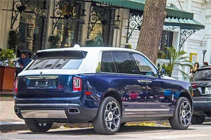 Bo doi Rolls-Royce Cullinan gan 100 ty tren pho Ha thanh-Hinh-7