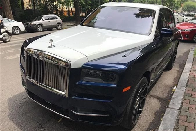 Bộ đôi Rolls-Royce Cullinan gần 100 tỷ trên phố Hà thành - Hình 8 Bo doi Rolls-Royce Cullinan gan 100 ty tren pho Ha thanh-Hinh-8