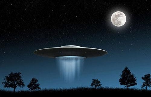 Ly kỳ bố con cựu thị trưởng chạm trán người ngoài hành tinh