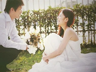 Bị tai nạn hỏng cả khuôn mặt, tôi tuyệt vọng đòi ly hôn nhưng câu nói của chồng khiến tôi nghẹn ngào