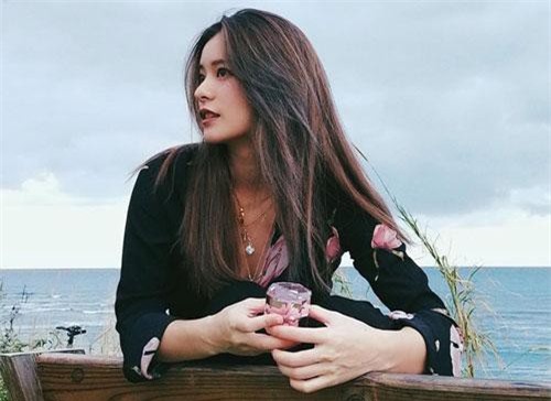 Hot mom nổi tiếng Đài Loan có vẻ ngoài 'hack tuổi'