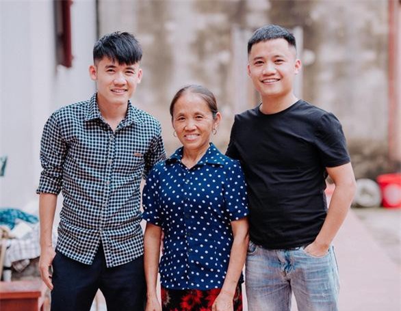 Cơ ngơi 3 tầng nhà bà Tân Vlog ở Bắc Giang