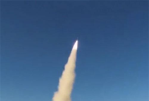 CLIP: Iran khoe kho vũ khí 'khủng', gián tiếp 'răn đe' Mỹ