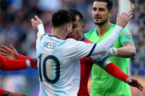 Lionel Messi đối diện án phạt cực nặng