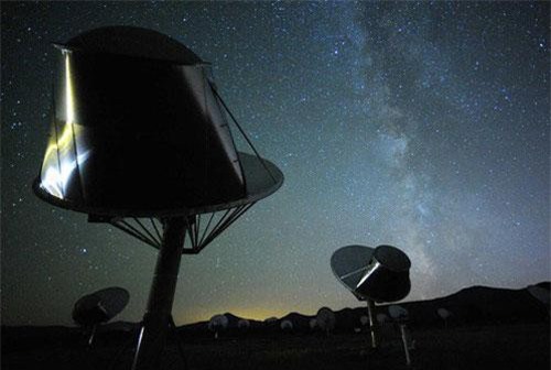 Người ngoài hành tinh đã tìm thấy chúng ta trước?