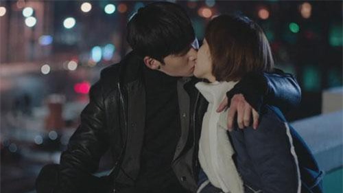 Đòn trả thù kinh hoàng của người chồng khi bắt quả tang vợ ngoại tình