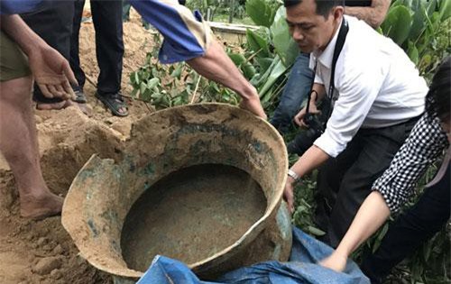 Ngắm cổ vật hàng nghìn năm tuổi tìm thấy ở Lào Cai