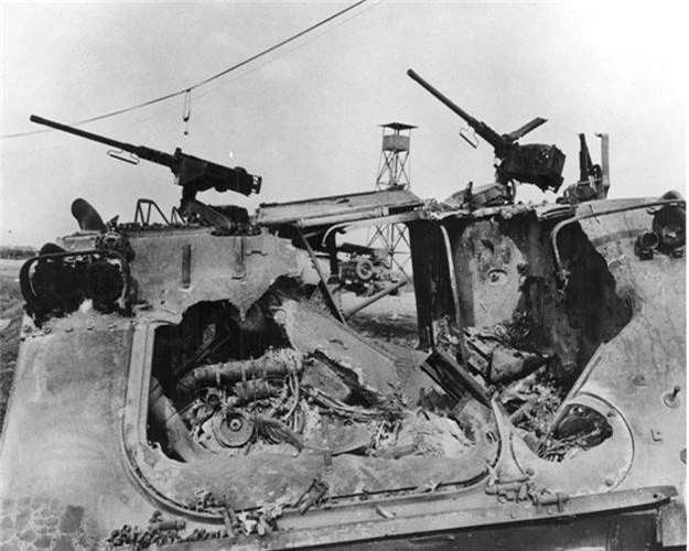 Kinh hoang “nghia dia” xe thiet giap M113 trong Chien tranh Viet Nam-Hinh-11