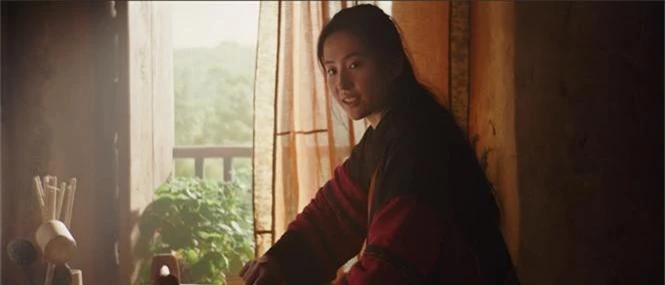 Tạo hình mặt mộc, tóc rối của Lưu Diệc Phi trong ‘Mulan’ gây bão mạng xã hội - ảnh 5