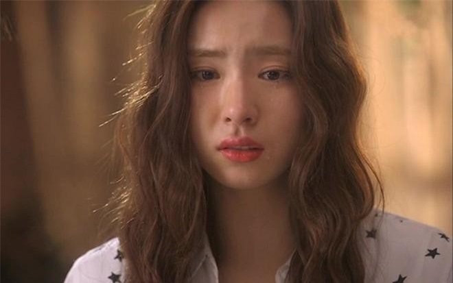 Sững sờ khi nghe được cuộc điện thoại vô sỉ của người yêu trong khách sạn