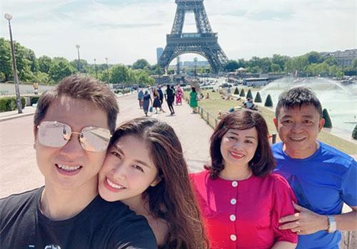 Đăng Khôi dành tặng món quà "siêu to khổng lồ" cho vợ trong ngày sinh nhật